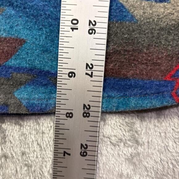 Women’s VTG Style Cabela’s Long Sleeve Aztec/Navajo Button Down Flannel Shirt S - Picture 4 of 5